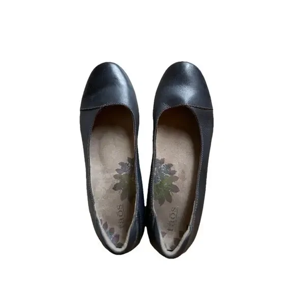 Women’s Taos Navy Blue Debut Shoes Size 8.5 Slip On Leather Heeled Flat - Picture 2 of 9